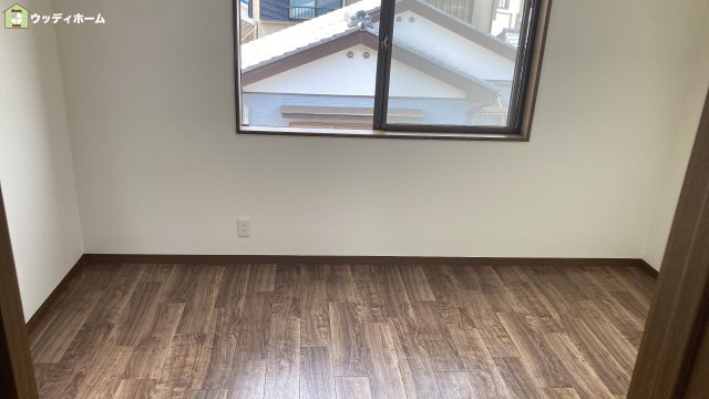 越谷市恩間　中古一戸建ての寝室