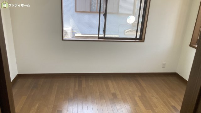 越谷市恩間　中古一戸建ての洋室