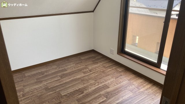 越谷市恩間　中古一戸建ての子供部屋