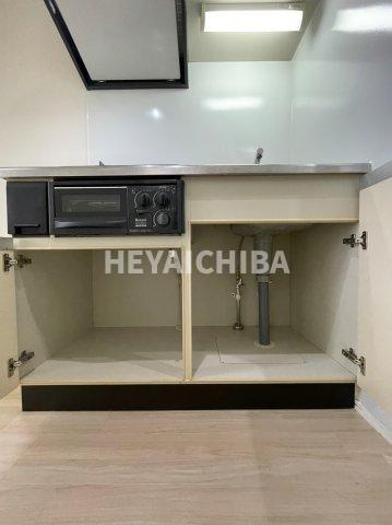 ラ・レジダンス・ド・千駄木のキッチン|下部収納
