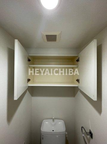 ラ・レジダンス・ド・千駄木のトイレ|上部収納