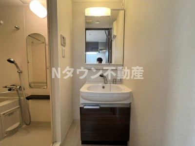 【独立洗面台】 | プレサンスNAGOYA本陣 | 使いやすい独立洗面台です