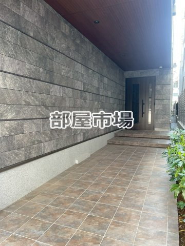 ユアメゾン本所 のエントランス