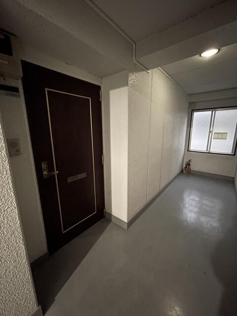 アーバ・ハイツ西早稲田の玄関