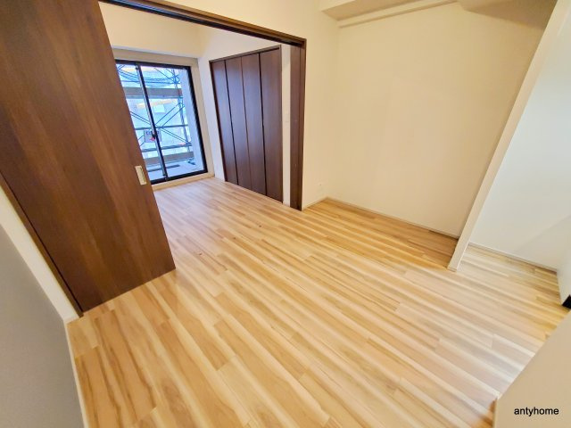 スプランディッド難波3　仲介手数料無料の洋室