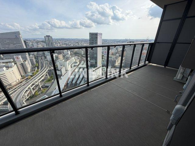 THE　YOKOHAMA　FRONT　TOWERのバルコニー