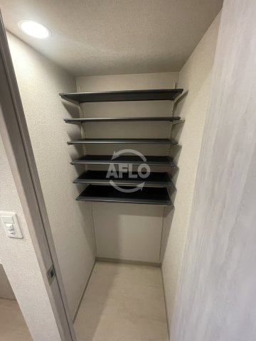 スプランディッド新大阪VIIの収納|スプランディッド新大阪Ⅶ　シューズボックス