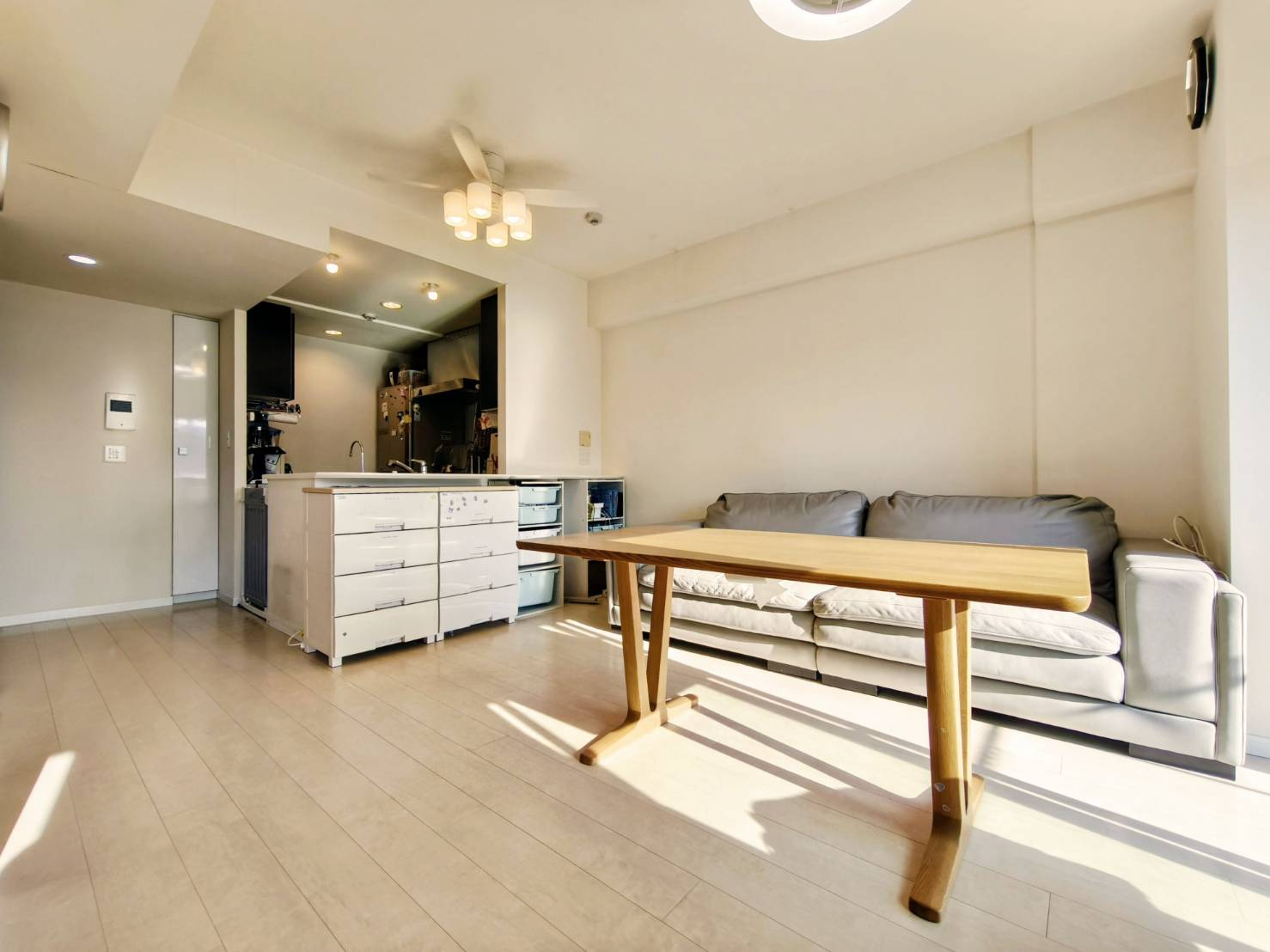 【居間・リビング】