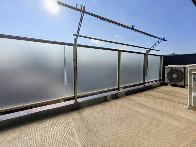 【バルコニー】