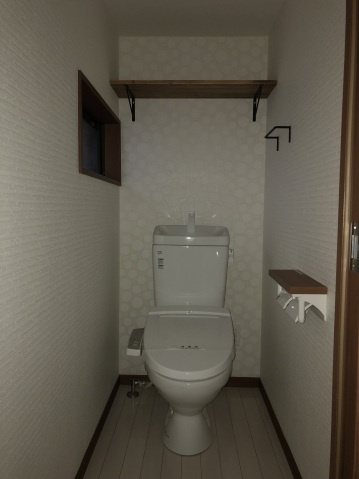 石﨑皆実町貸家のトイレ