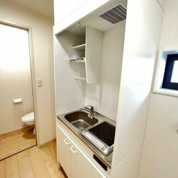 府中市西府町２丁目のアパートのキッチン