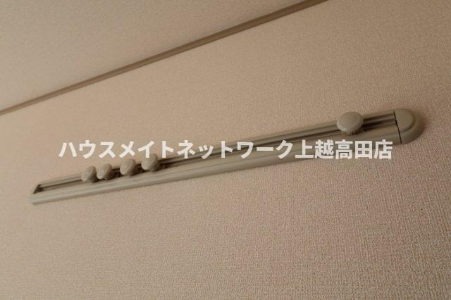 ヴィラ･ベルデベル Ａのバルコニー|専用庭