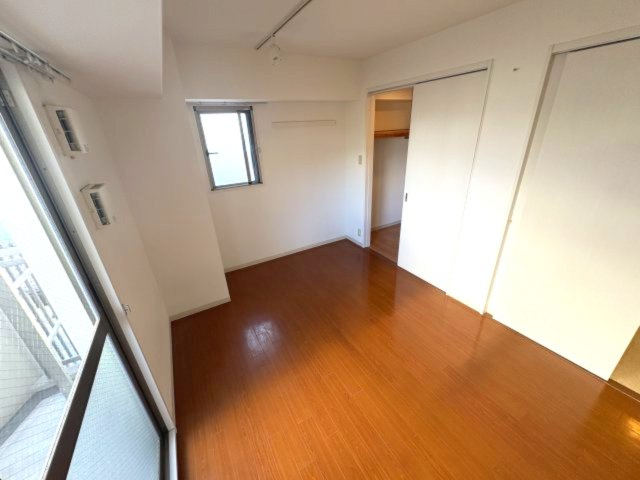 ベルフェリーク新神戸の居間・リビング