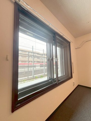 「防音マンション」スカイラシクラス田園調布の設備|防音室の窓も3重サッシ仕様になります！
