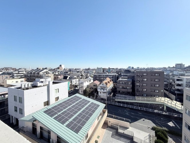 【展望】 | 成増アーバンライフ | 頬をなでる優しい風を感じることが出来ます。つい深呼吸をしたくなる気持ちの良い眺望を楽しみましょう。