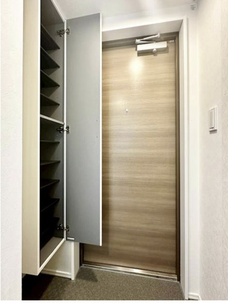 ベルシードステア－中野富士見町の玄関