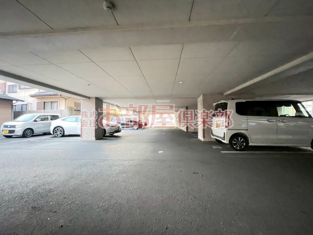 ブランドルフの駐車場|駐車場があります