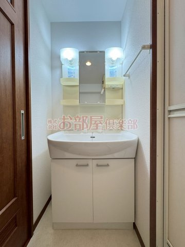 ブランドルフの洗面所|ゆったりとスペースのある洗面所