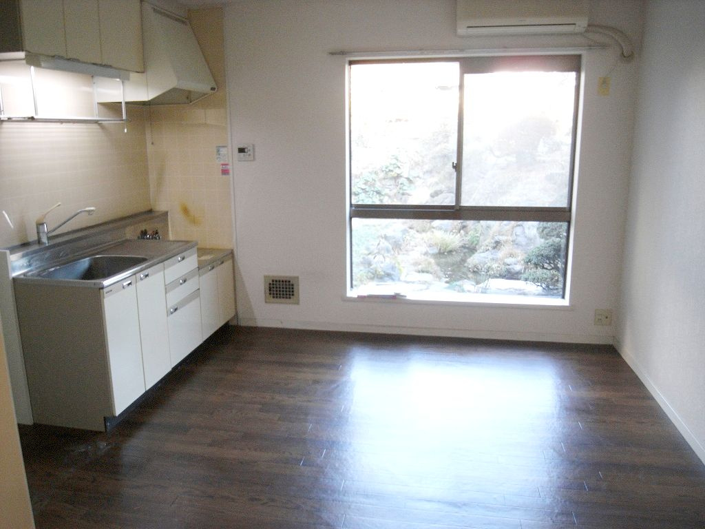 メゾンサンクの居間・リビング