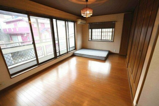 【中古】入間郡毛呂山町西戸中古住宅の洋室|2F 12帖洋室です！