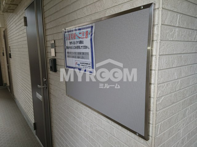 ガーネット高円寺のエントランス