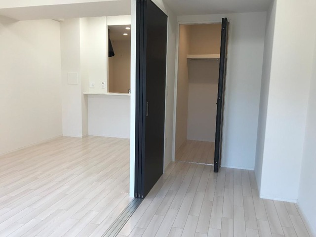 Tiara本町の寝室|クローゼット付の寝室です☆