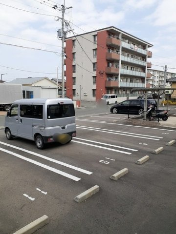 エスポワール　リアン　Ｂの駐車場|駐車スペースもあります☆