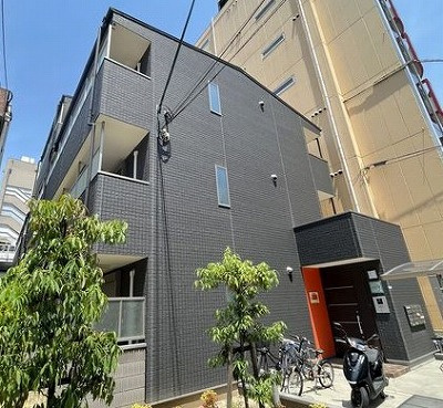 アンプルールフェール堺東の外観
