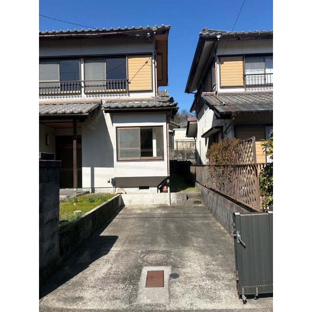本巣市文殊の一戸建ての駐車場