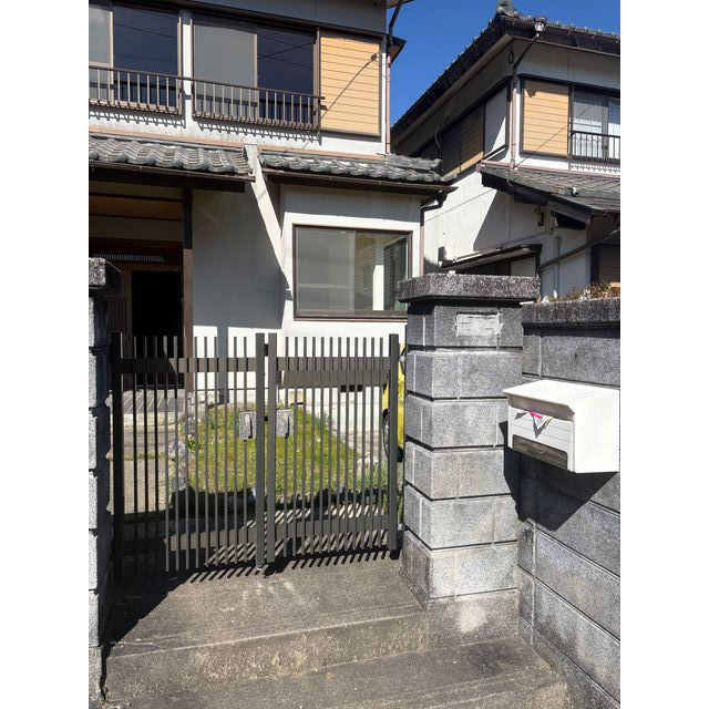 本巣市文殊の一戸建てのエントランス