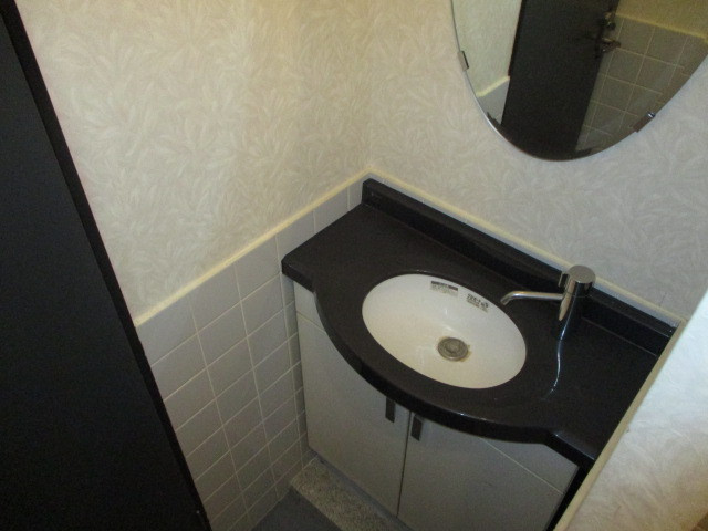 北葛城郡上牧町桜ケ丘１丁目の住宅付店舗戸建の内装