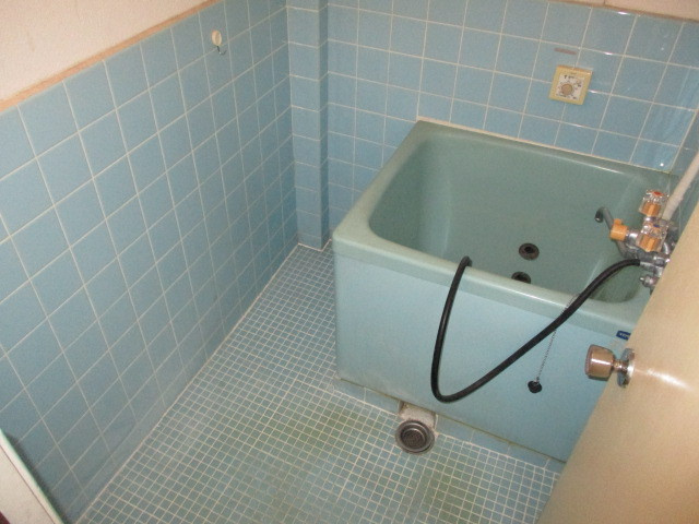 北葛城郡上牧町桜ケ丘１丁目の住宅付店舗戸建の浴室