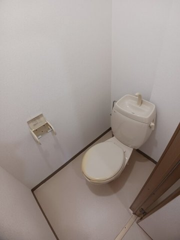 【トイレ】 | アーバンハウスⅡ | シンプルで使いやすいトイレです