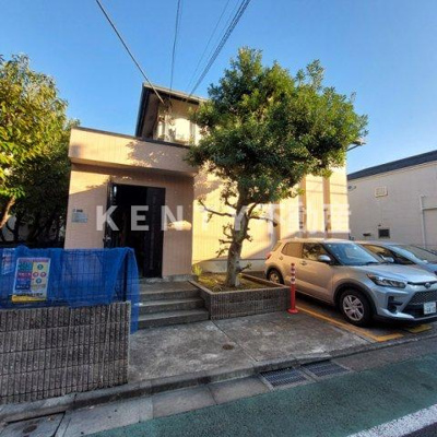 【駐車場】 | ストロベリーフィールズ | 駐車場があります