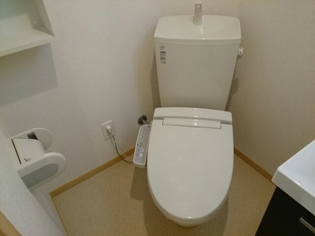 【トイレ】 | フライハイト | 清潔感のあるトイレです