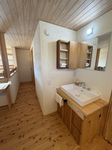 宮の台－戸建て(益城町宮園)の洗面所|2Fトイレ横手洗い場