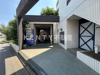 【エントランス】 | 建物の内部です