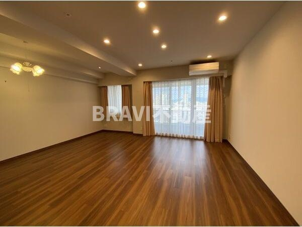 プレサンスレジェンド堺筋本町タワー BRAVI不動産の洋室|プレサンスレジェンド堺筋本町タワー