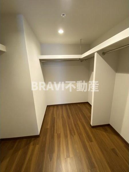 プレサンスレジェンド堺筋本町タワー BRAVI不動産の収納|プレサンスレジェンド堺筋本町タワー