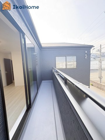 神戸市西区持子１丁目　　新築戸建　のバルコニー|【ホームページに現地動画掲載中】●年中無休：当日予約可●バルコニーには屋根はございません！