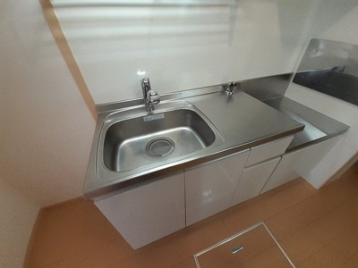 【キッチン】 | ミルトプラッツⅡ | コンパクトなキッチンで掃除もラクラク