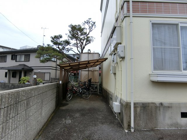 サンハイツ千原のエントランス