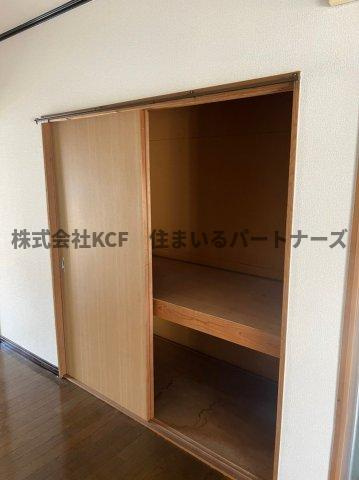 久留米市津福本町のアパートのその他|便利な収納スペースです