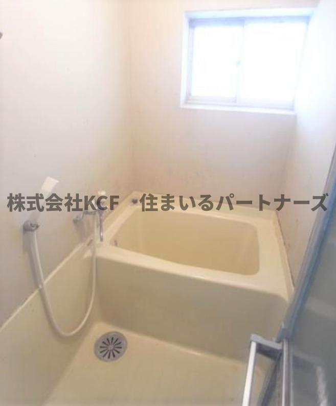ファミリーハイツ津福の浴室|コンパクトで使いやすいお風呂です