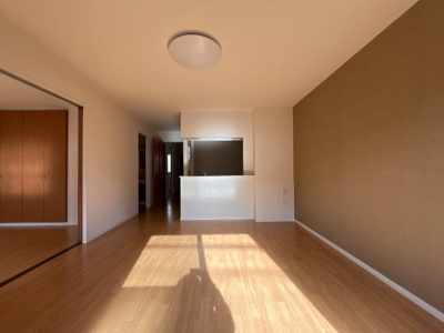 【居間・リビング】 | コンフォール里根川Ⅱ | リビング