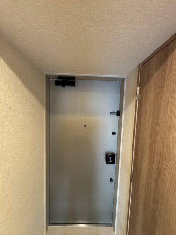 グランエール西日暮里NORTHの玄関