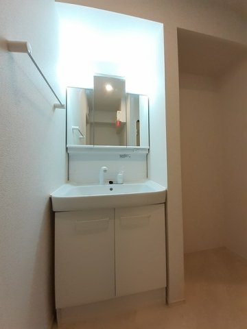 フォー　シュラインＢの洗面所