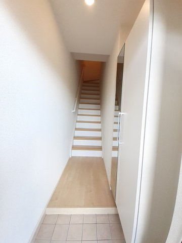 フォー　シュラインＢの玄関