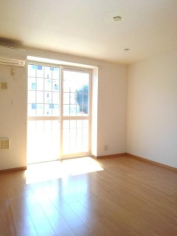 オーブ　Ⅱの居間・リビング