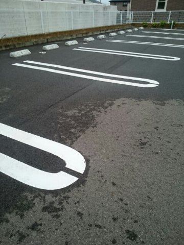 アイ・スマイル南島田の駐車場